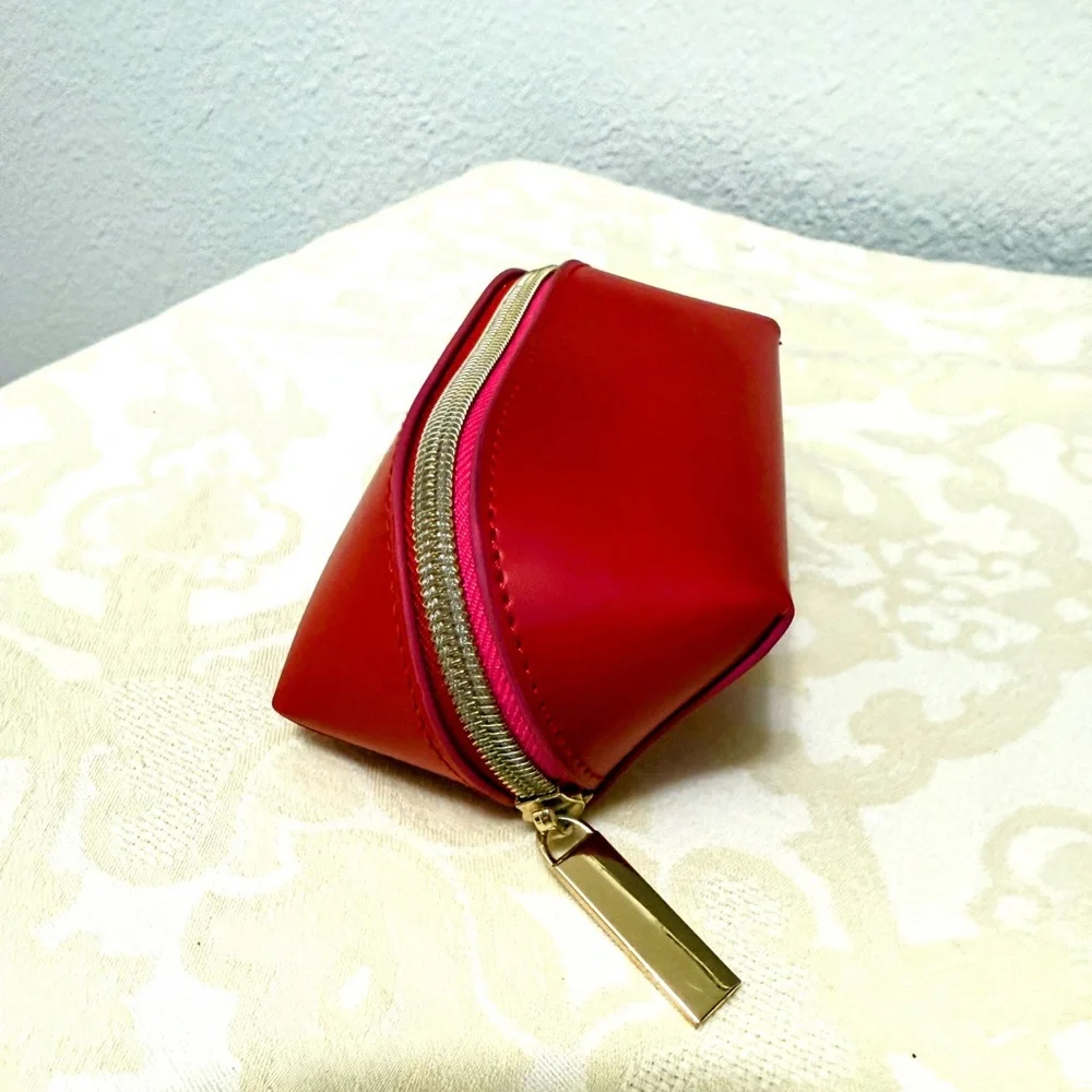 Elizabeth Arden Mini Red Cosmetic Bag Makeup Pouch NWOT